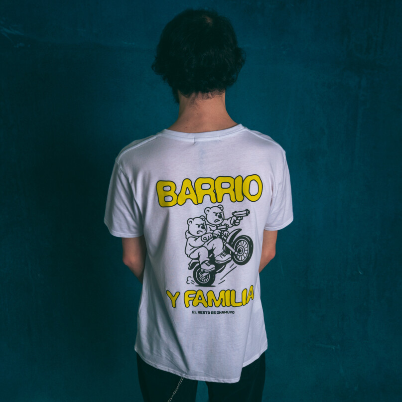 REMERA REGULAR - BARRIO Y FAMILIA REMERA REGULAR - BARRIO Y FAMILIA