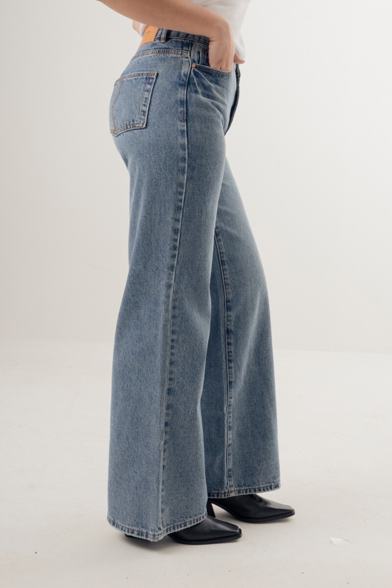 Clong Light Blue