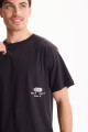 Remera Own Negro