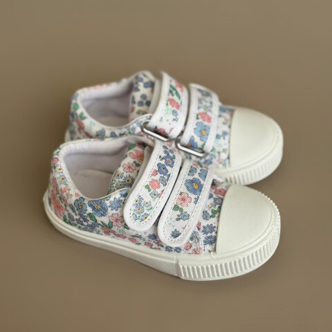 Zapatillas De Lona Floral Pastel