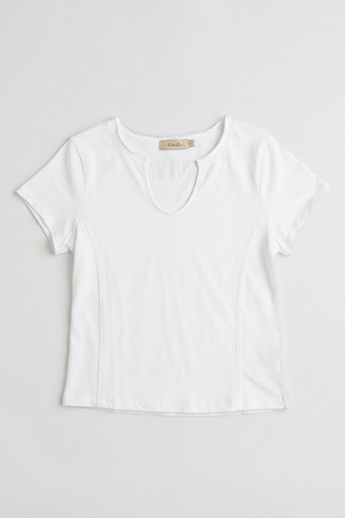 REMERA UMA BLANCO