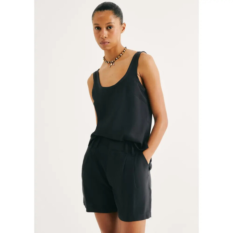 SHORTS FEM PRETO ESCURO