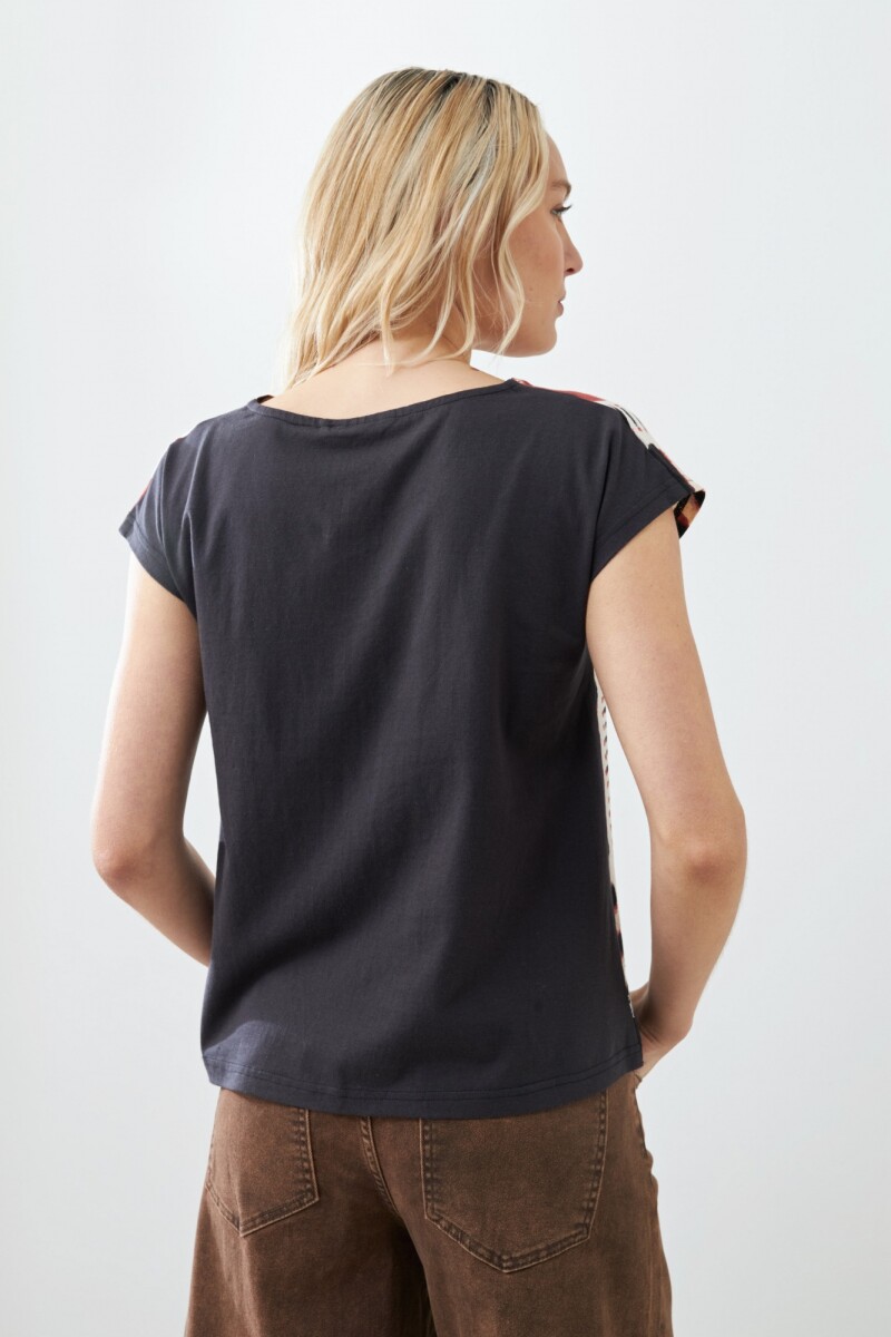 Blusa frente estampado abstracto beige