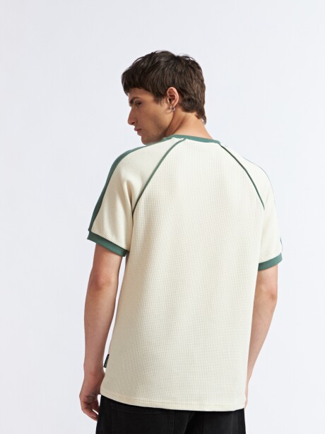 REMERA SPORT CRUDO