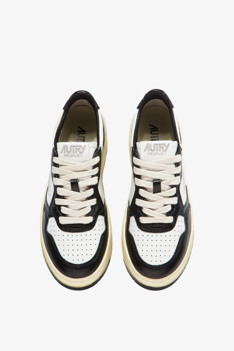 ZAPATILLA PLATFORM LOW Negro