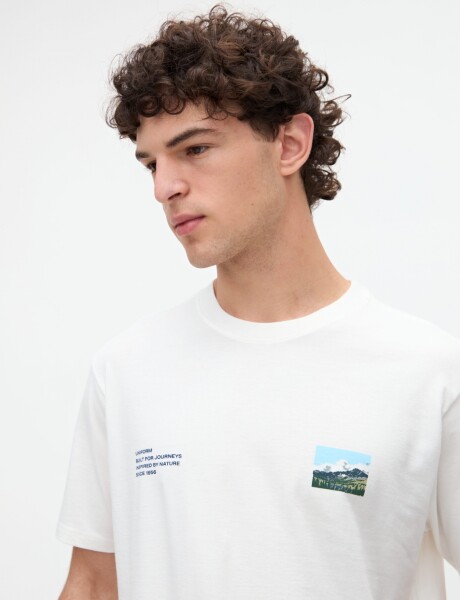 Remera Sandino Off white