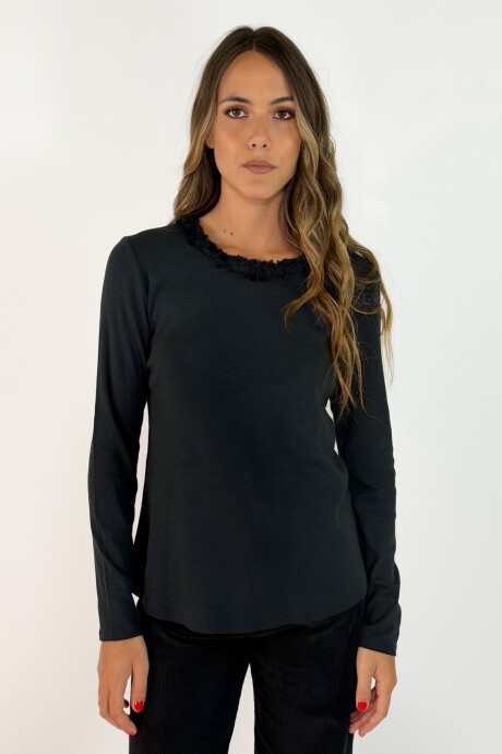 REMERA GAURA Negro