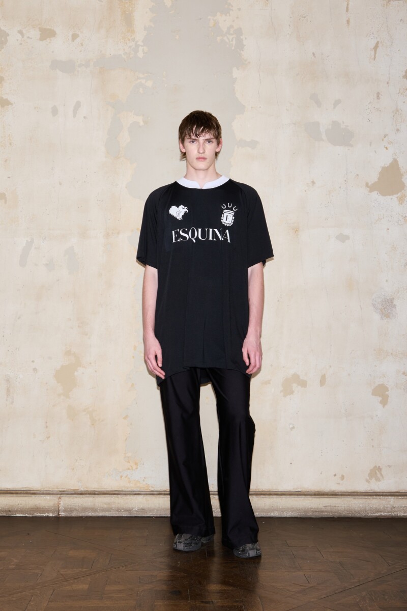 D10SA T SHIRT OVER 