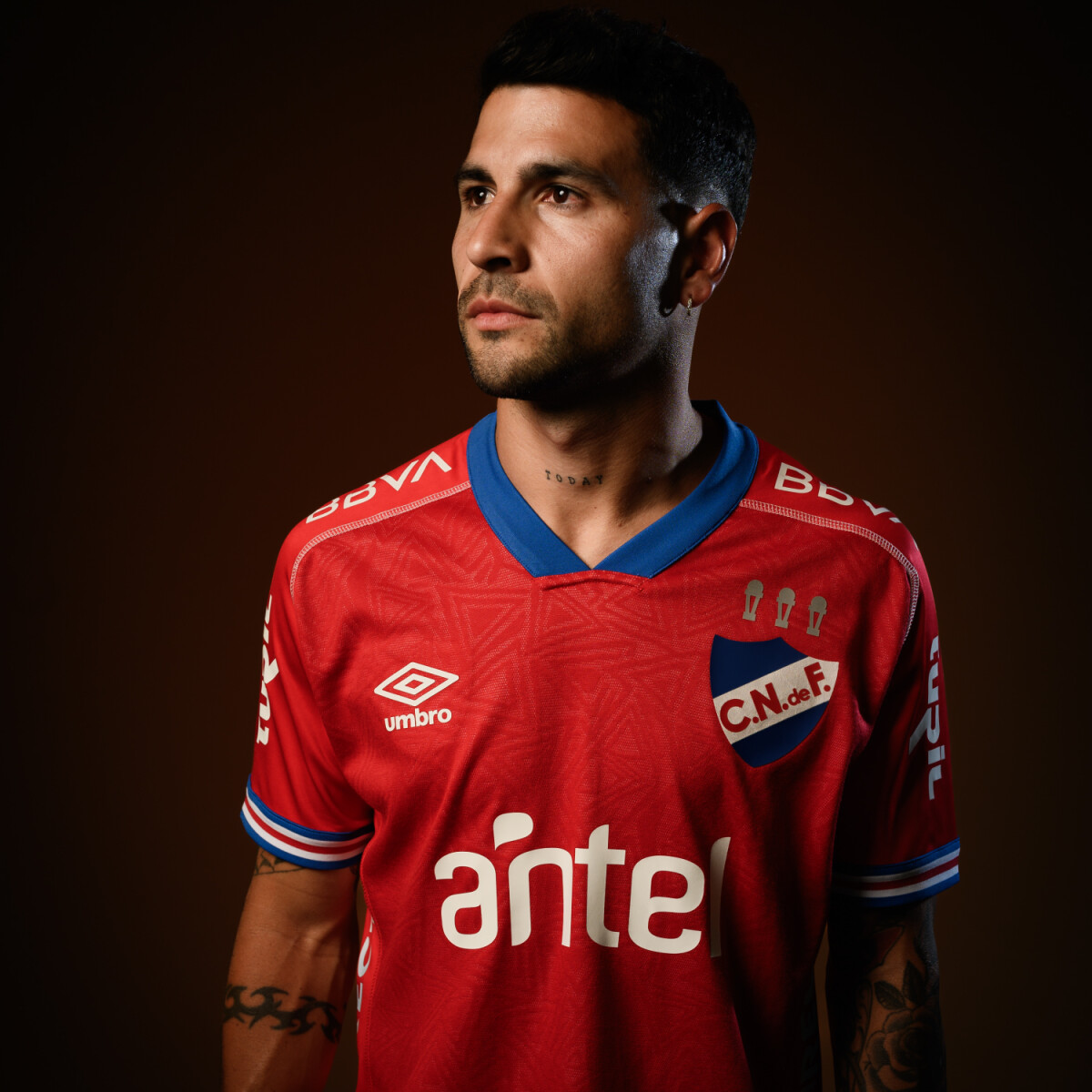Camiseta Away 1 VERSION JUGADOR Nacional Oficial Hombre - S49 