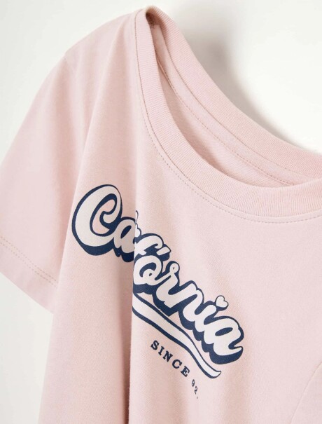 CAMISETA BÁSICA INFANTIL CON ESTAMPA ROSADO