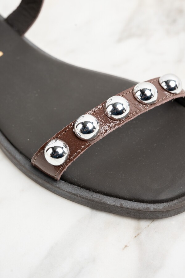 Sandalia Cuero Apliques Chocolate