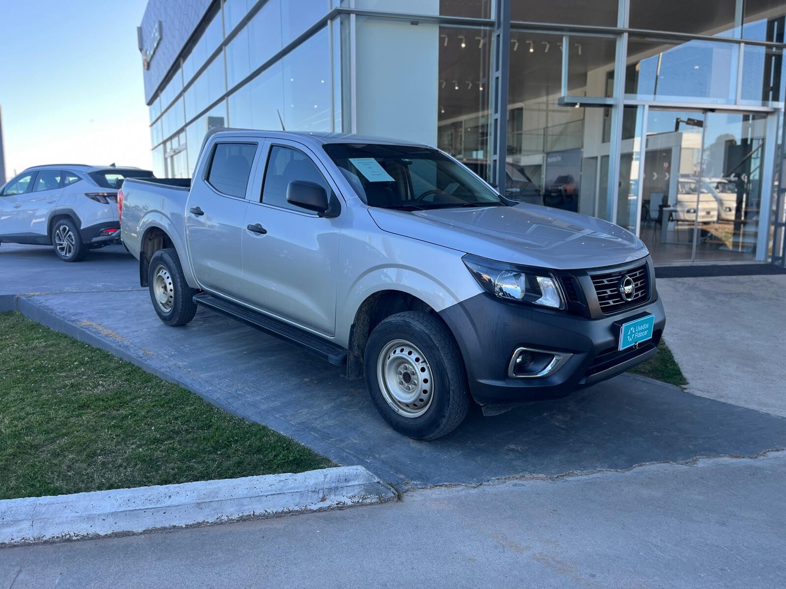 Nissan NP300 Frontier 2.5 4x2 DC - 2020 
