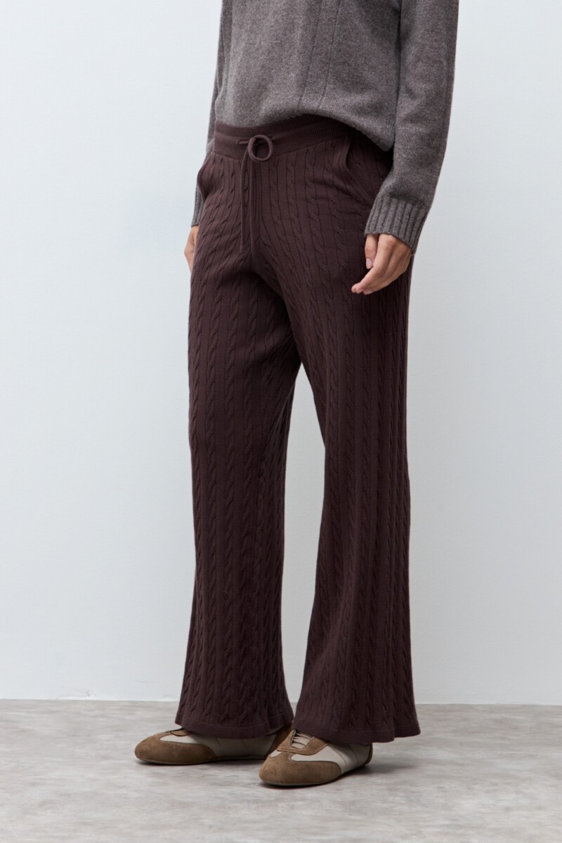 Pantalón tejido estructuras chocolate