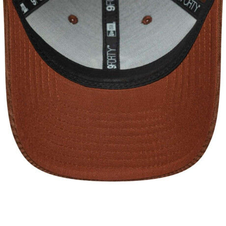 Gorra Cord 9Forty Mc Neyyan Unisex Chocolate
