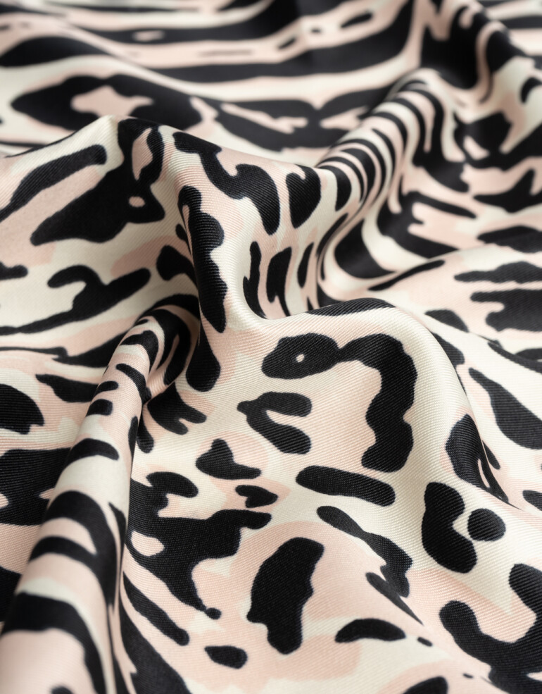 Pañuelos Raso Estampados Varios: Animal Print/Rayado/Flores Pañuelo Animal Print - Combinacion Tricolor