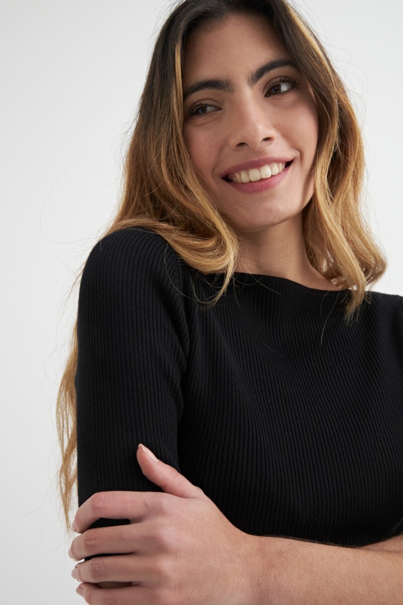 Sweater cuello bote NEGRO
