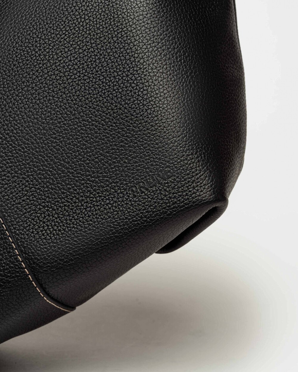 Cartera de mano The Flapper en cuero graneado Negro