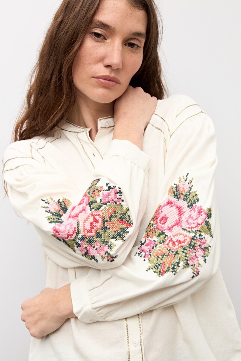 Camisa bordado floral crudo