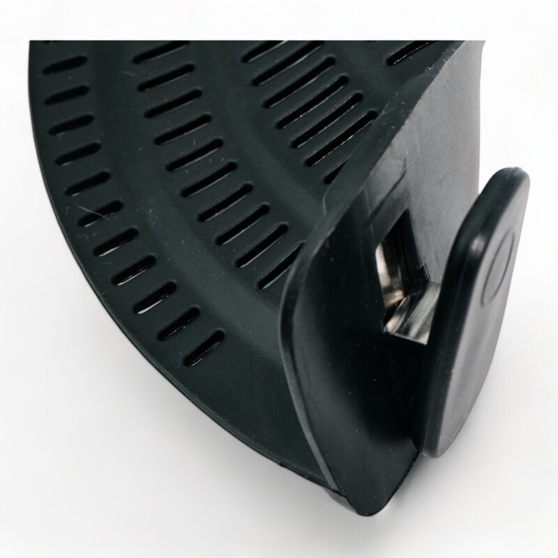 Colador De Silicona Con Clips Para Todo Tamaño De Olla Negro