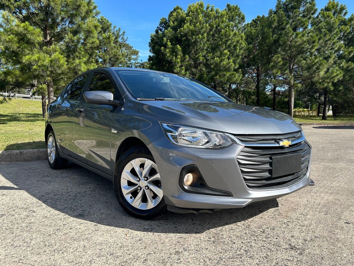 Chevrolet Onix 1.0T EXCELENTE ESTADO! | Permuta / Financia Chevrolet Onix 1.0T EXCELENTE ESTADO! | Permuta / Financia