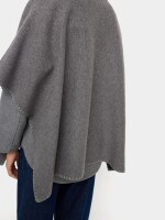 Poncho De Punto Con Hebilla gris