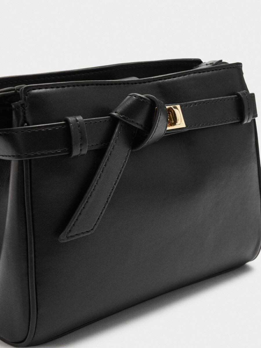 Bolso Bandolera Con Detalle De Cinturón negro
