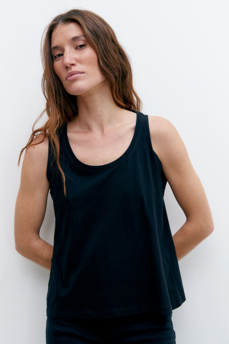 Musculosa escote a la base - negro 