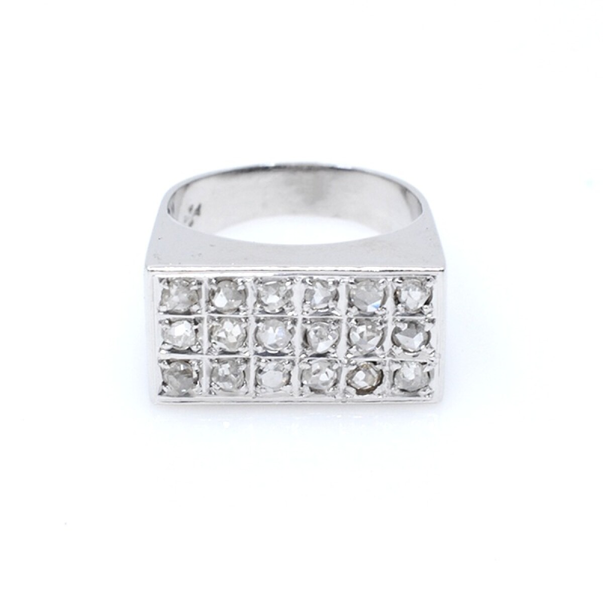 Anillo en oro 18k blanco y diamantes 