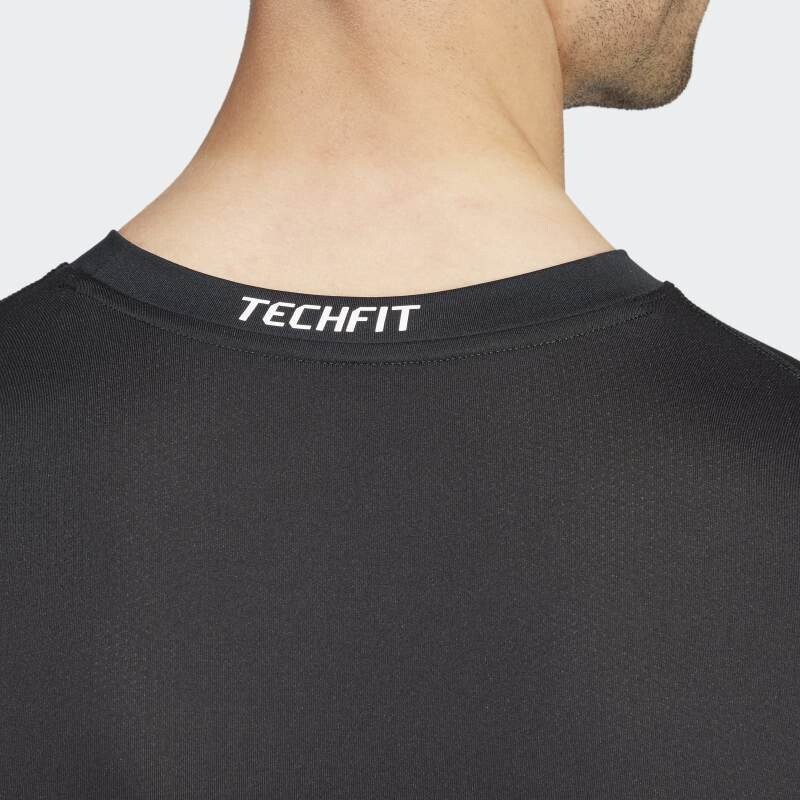 Remera Adidas TECHFIT Compression Training Negro