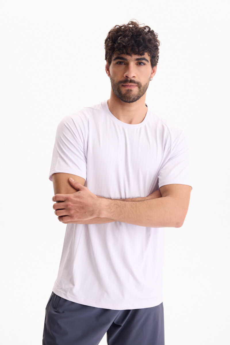 Remera Elevate Blanco