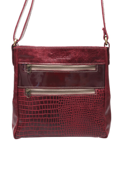 Cartera Bandolera con Cierre de Cuero Bordo