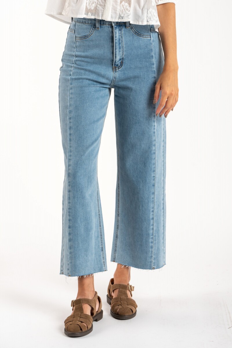 Jean Recto Con Cortes - Denim 