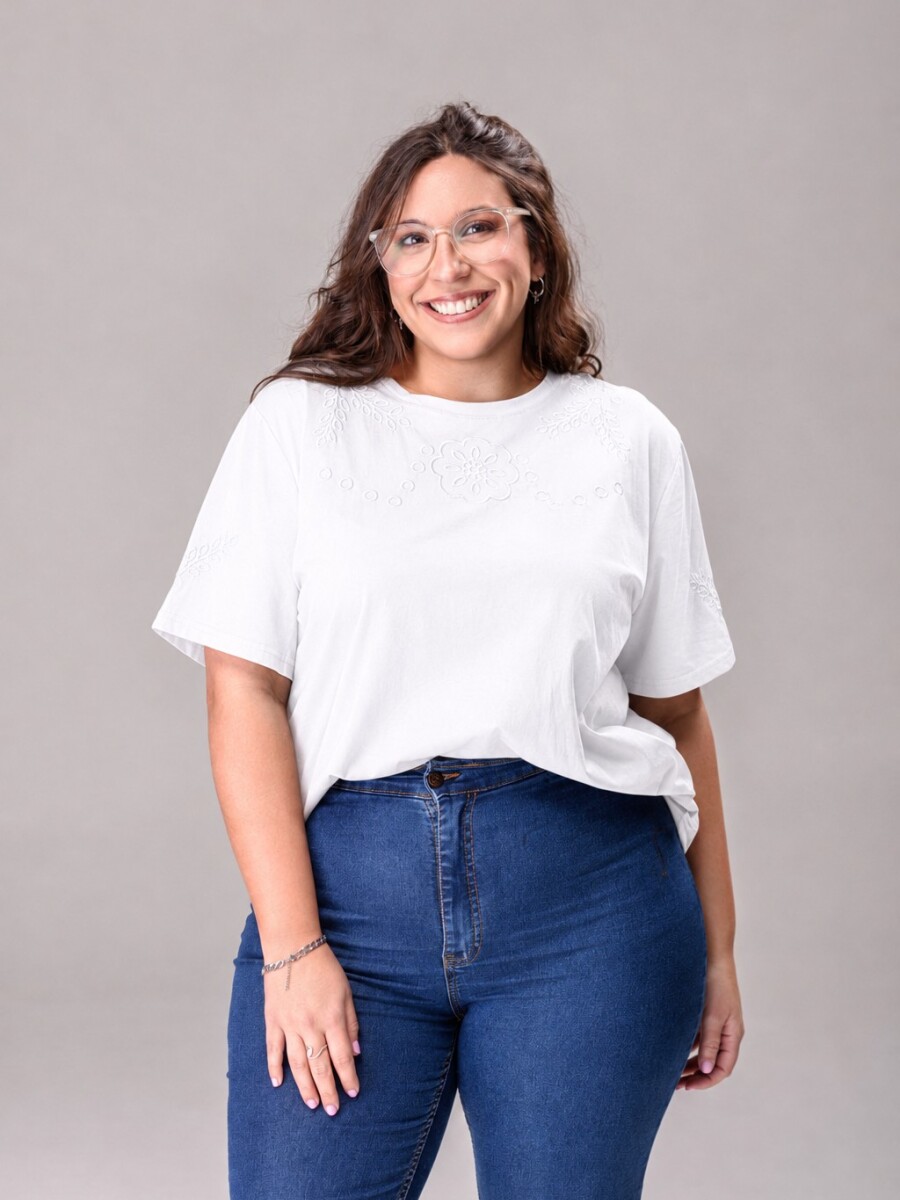 Remera Bordado Blanco