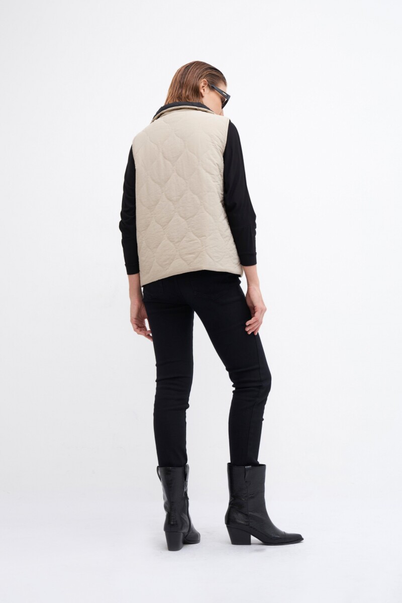 Chaleco capitoneado reversible beige