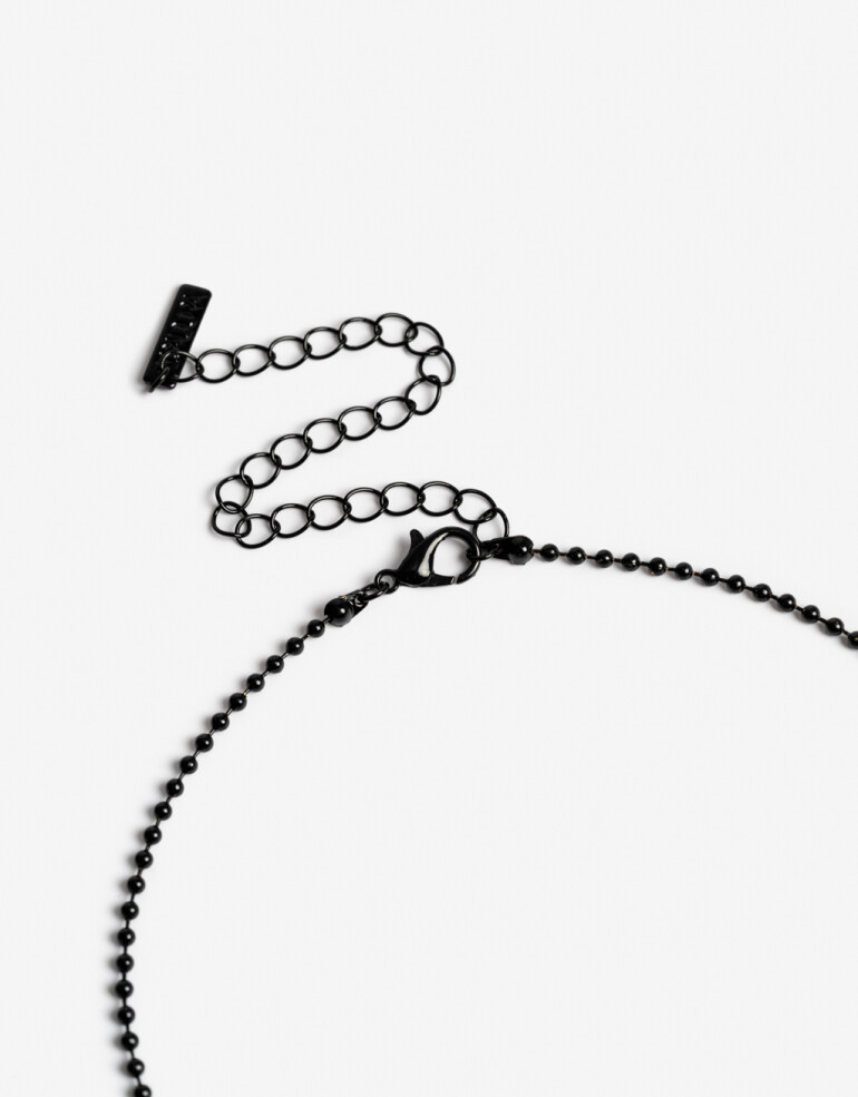 Cadena Corta con Dije Color Collar Athletic Bling - Negro