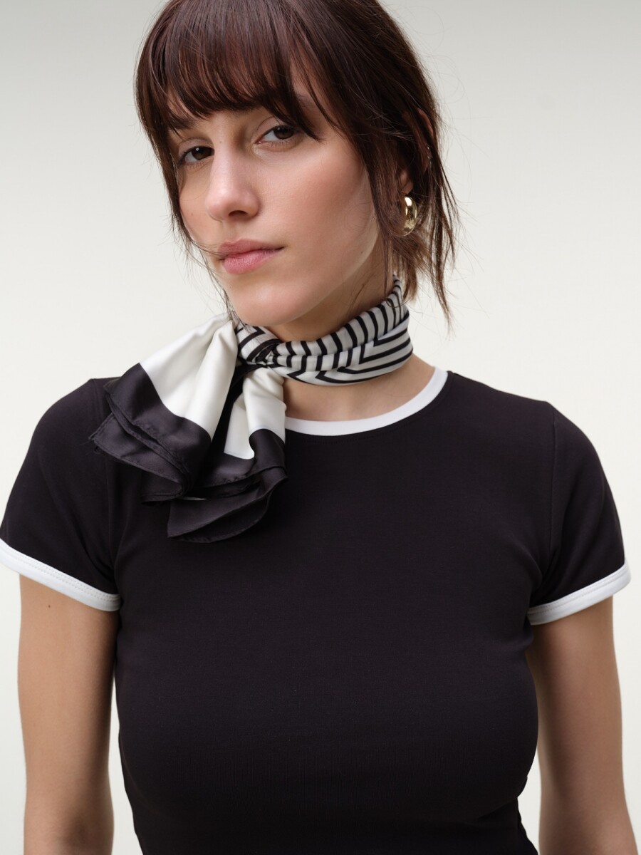 Baby Tee Algodón - Negro 