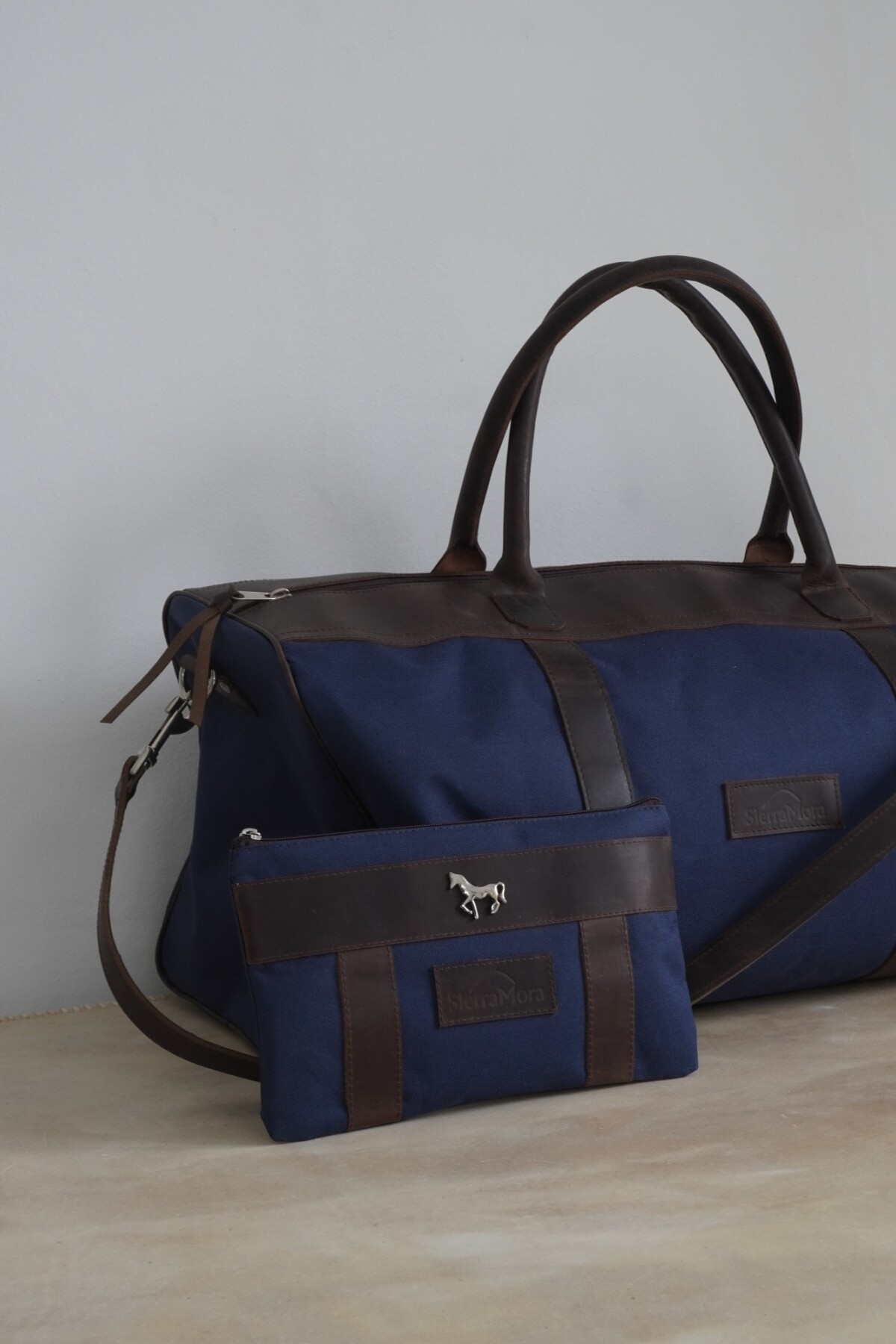 Sobre Cartuchera Mustang Chocolate / Azul