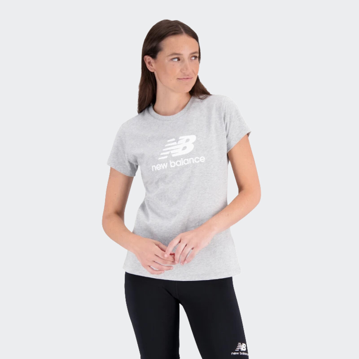 Remera New Balance Essentials Stacked Logo - Gris 