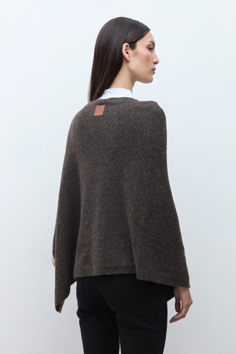 Capa con botones chocolate