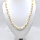 Collar De Perlas De Cultivo De 7.5 a 8 Mm Con Broche en Oro 18 K, Esmeralda Y Diamantes Collar De Perlas De Cultivo De 7.5 a 8 Mm Con Broche en Oro 18 K, Esmeralda Y Diamantes