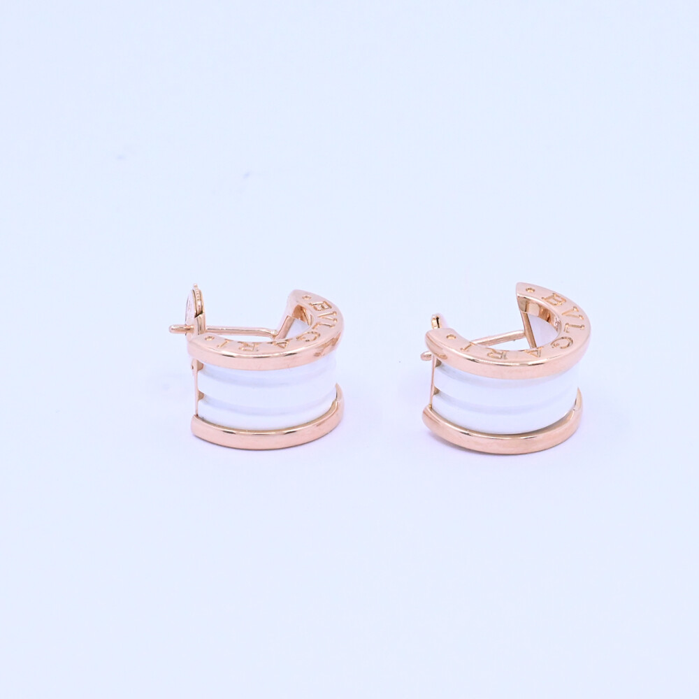 Bulgari Bzero 1 par de caravanas oro 18k rosa y cerámica blanca con estuche original. Bulgari Bzero 1 par de caravanas oro 18k rosa y cerámica blanca con estuche original.