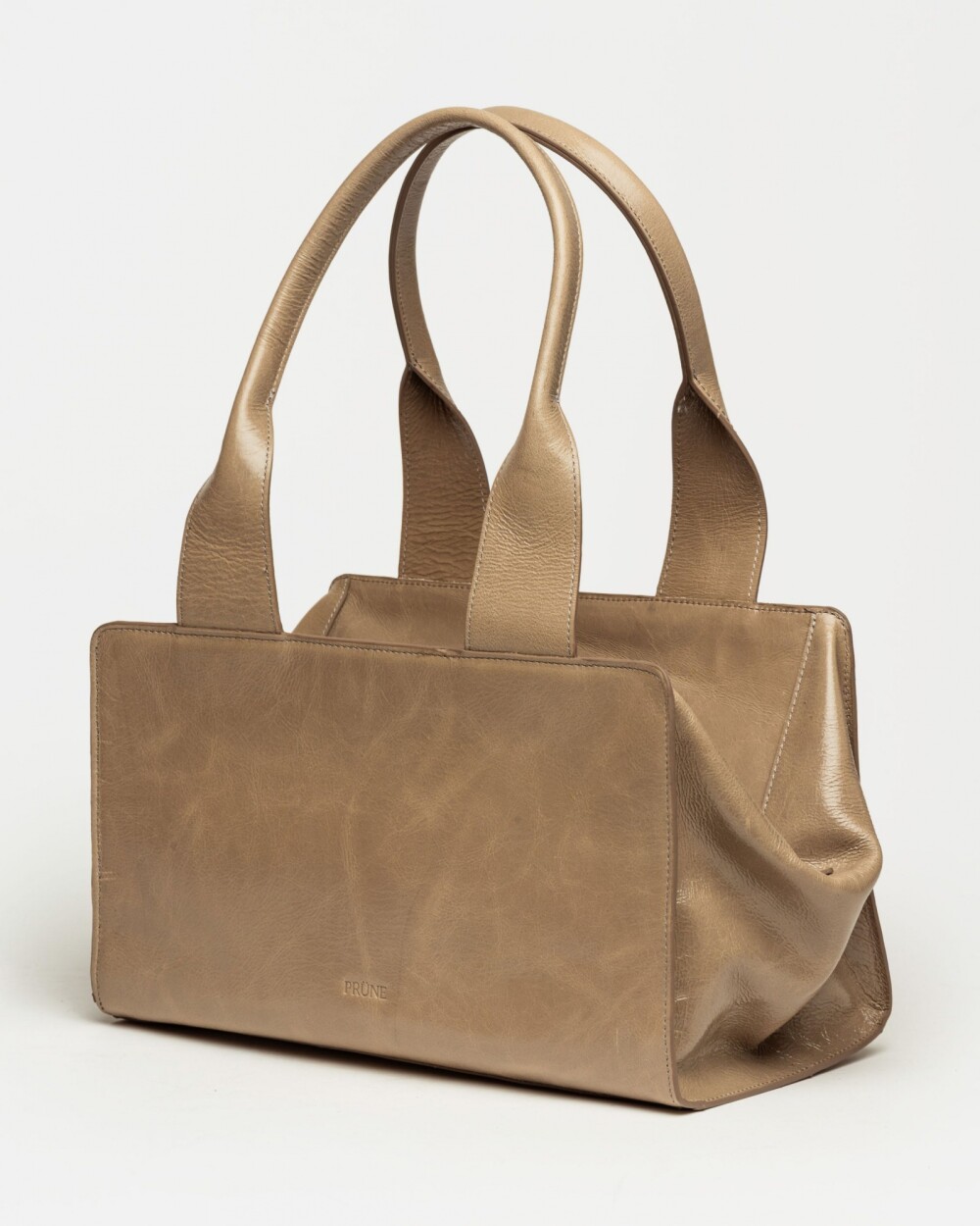 Bolso Mila en cuero arrugado Taupe