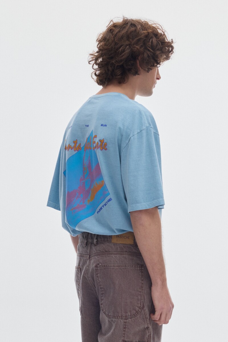 T-shirt Koi Graphic Light Blue