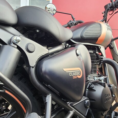 Royal Enfield Classic 350 Negro