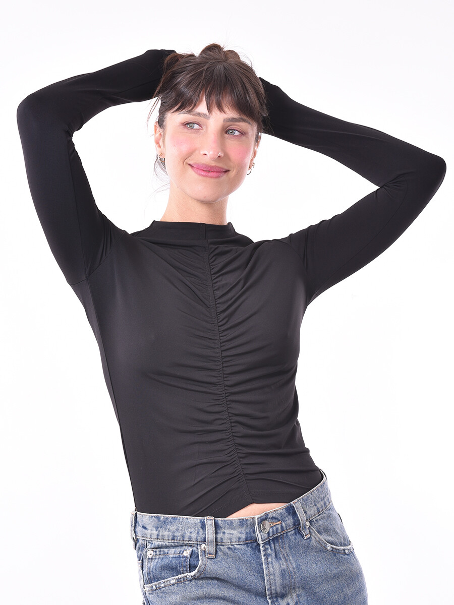 REMERA SOLARA - NEGRO 