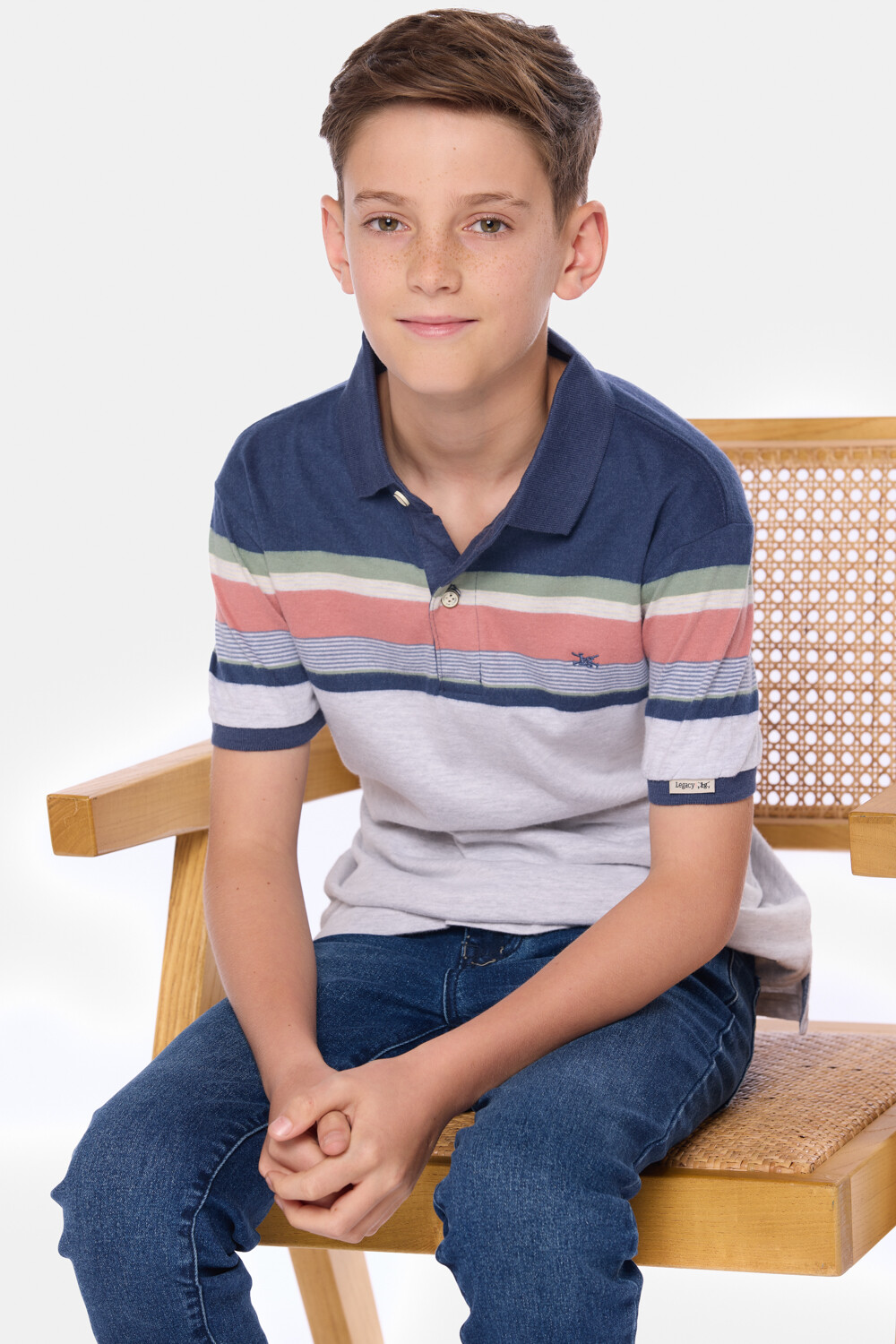 REMERA POLO RAYADA Gris