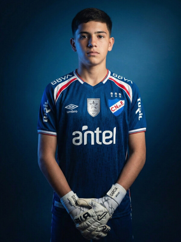 Camiseta Golero 2026 Nacional Junior Skuba, Azul Marino, Rojo