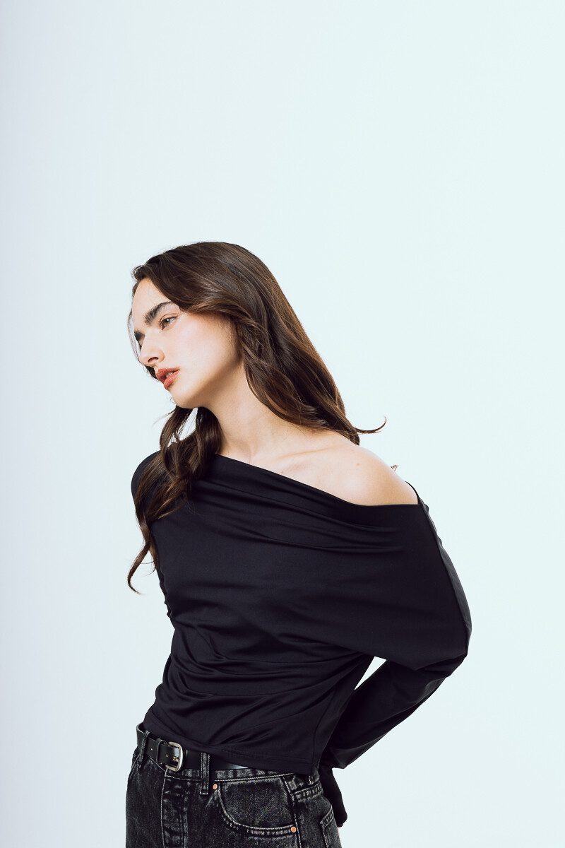 Chiara Black