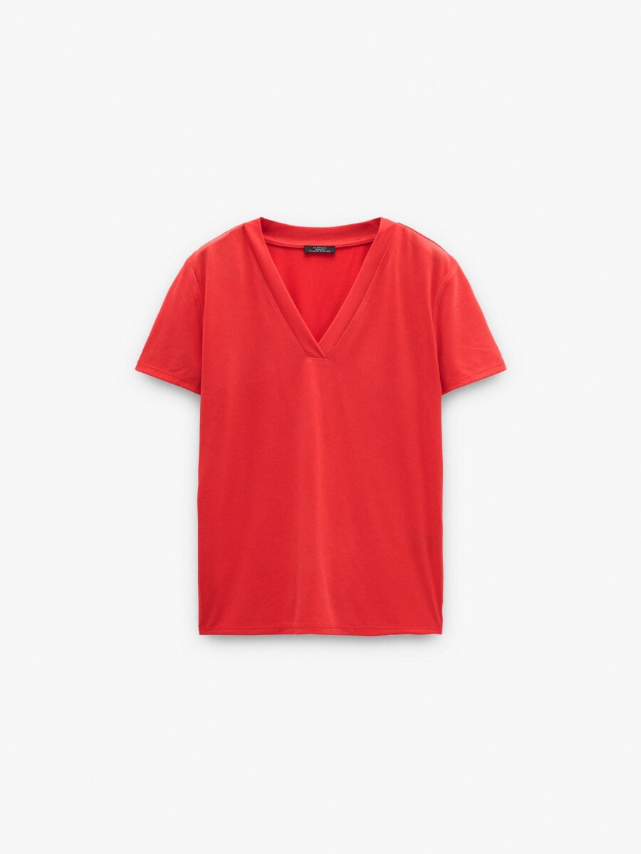 Camiseta Básica Cuello Pico rojo