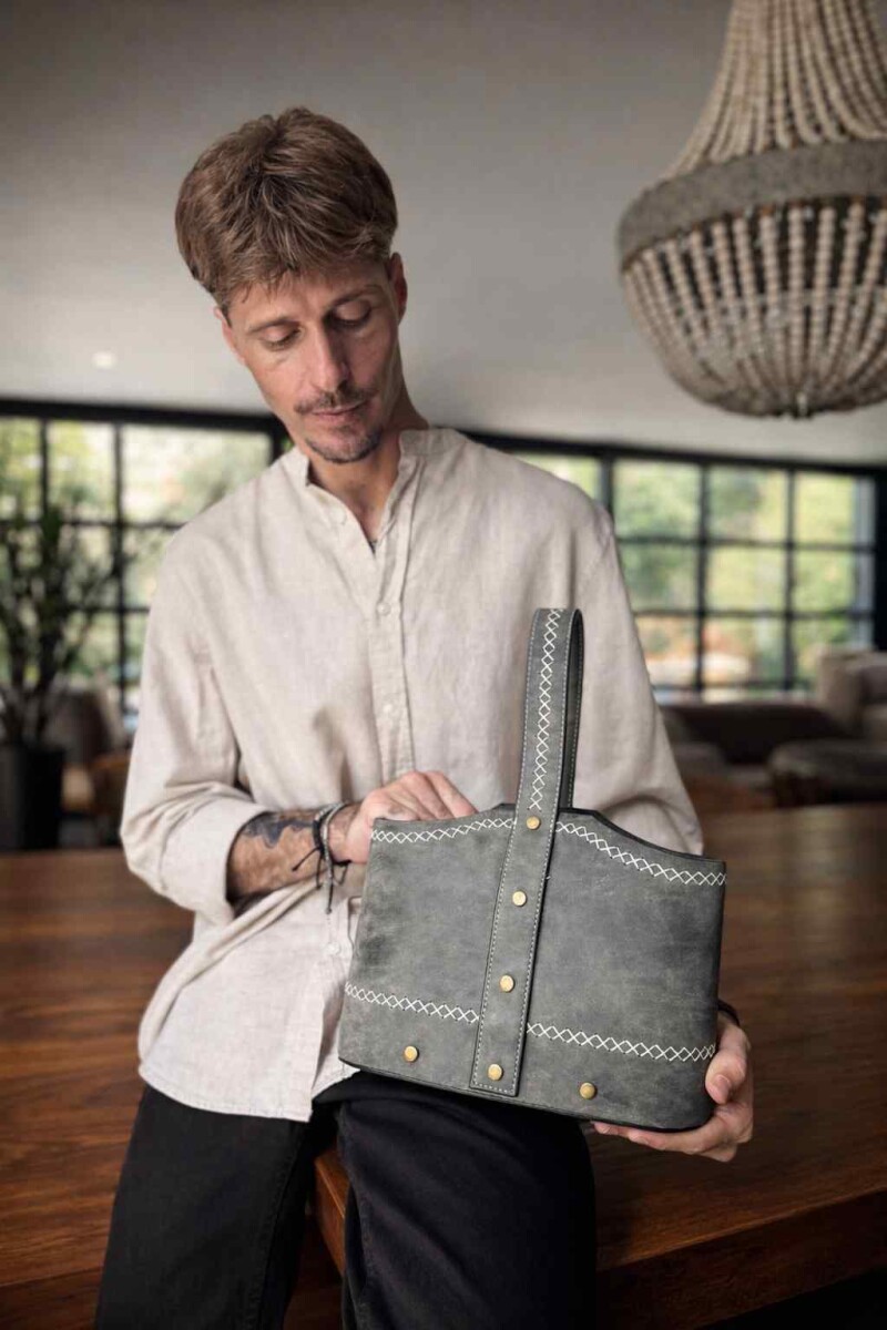 POSATERMO BUTAN C/COSTURA ARTESANAL - HUMO 